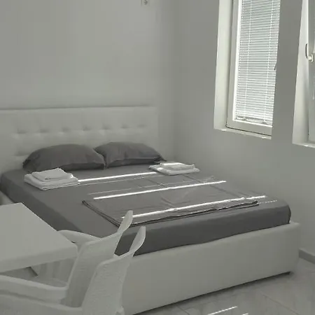 Апартаменты Golem Apartment Голем