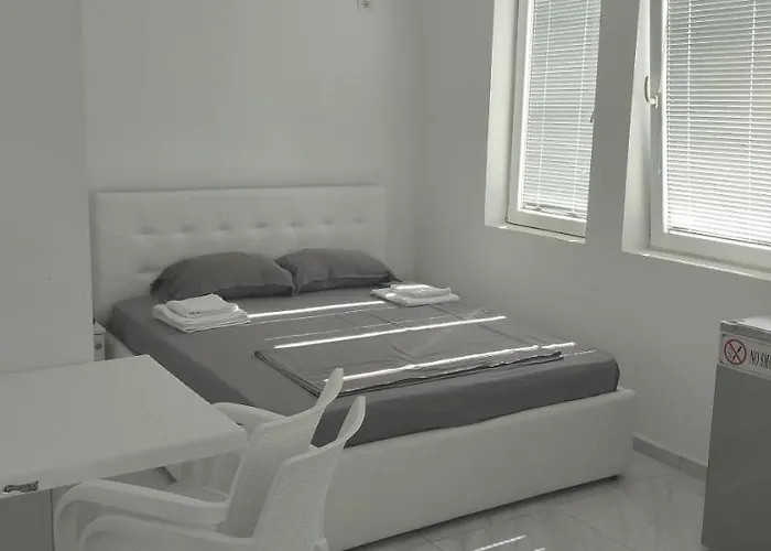 Апартаменты Golem Apartment Голем