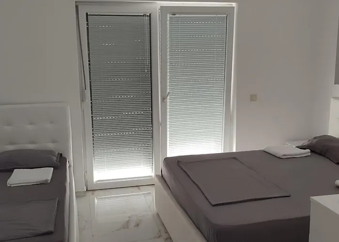 Апартаменты Golem Apartment