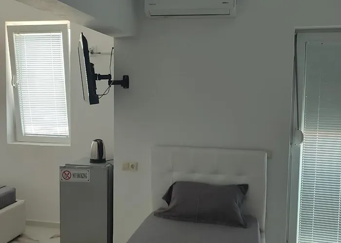 Golem Apartment Апартаменты