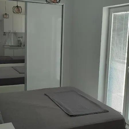 Apartment Golem *
