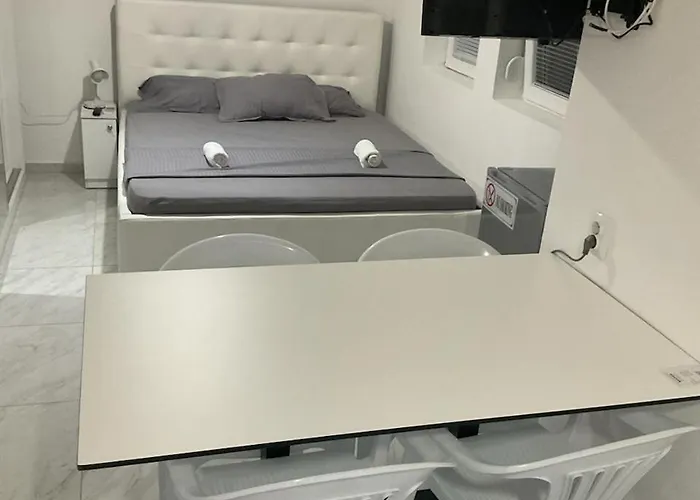 Golem Apartment Appartamento *